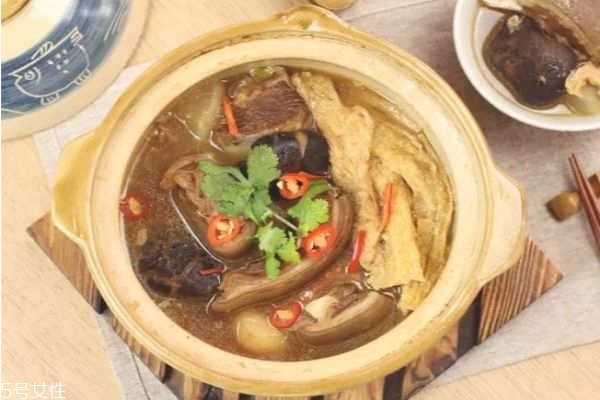 燉羊肉怎么做好吃 清燉羊肉最簡(jiǎn)單的做法