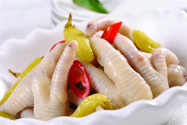 有友泡椒鳳爪會(huì)上火嗎 有友泡椒鳳爪會(huì)長(zhǎng)痘嗎