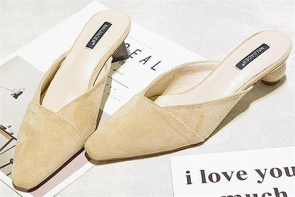 穆勒鞋買(mǎi)什么材質(zhì)好 鞋面材質(zhì)很重要 穆勒鞋買(mǎi)什么材質(zhì)好 鞋面材質(zhì)很重要