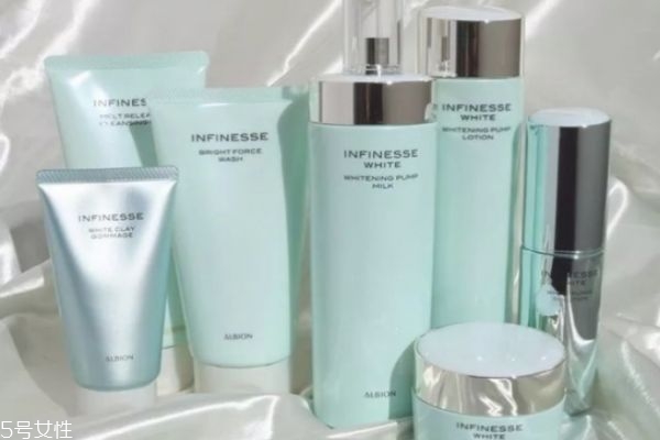 日系美白精華有哪幾款 夏季美白修復寶典