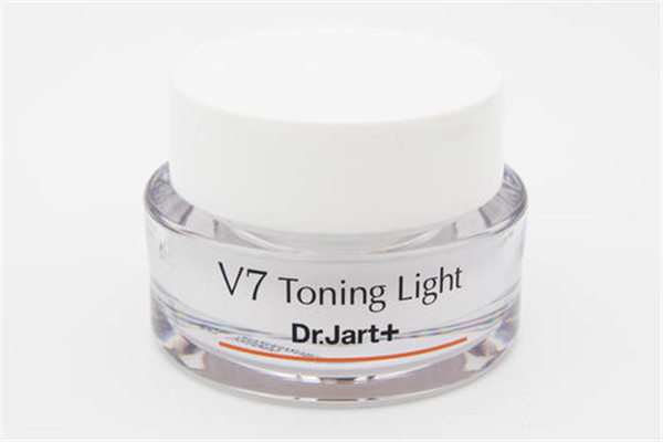 素顏霜可以當面霜用嗎 這樣使用比較好