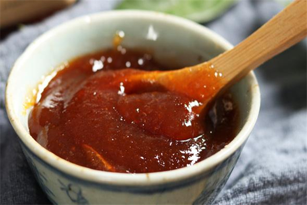 枇杷膏可以和牛奶一起吃嗎 當(dāng)心腸胃不適 枇杷膏可以和牛奶一起吃嗎 當(dāng)心腸胃不適