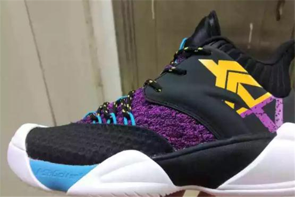 安踏要瘋3開箱測評(píng) 安踏要瘋3諜照