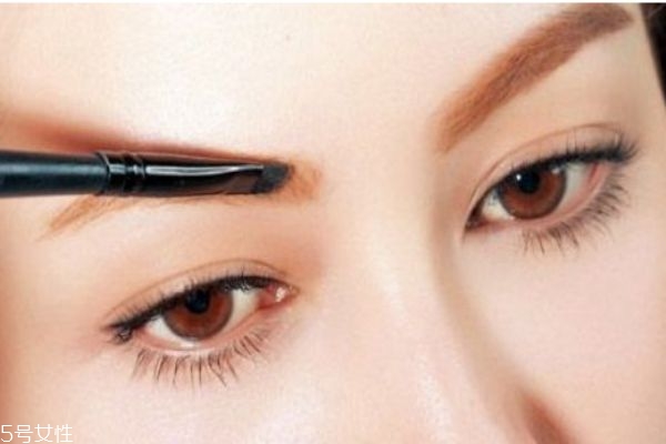 激光洗眉有紅印多久會(huì)消 激光洗眉術(shù)后有紅印怎樣護(hù)理