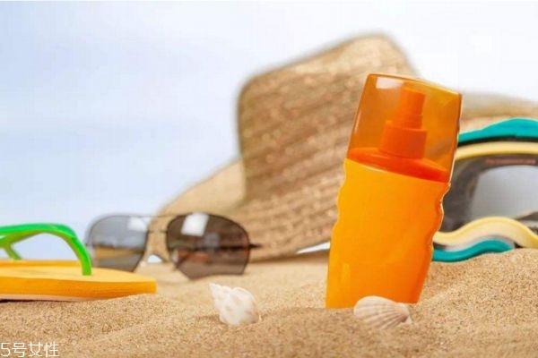 防曬霜和bb霜有區(qū)別嗎 兩者的區(qū)別在哪里 防曬霜和bb霜有區(qū)別嗎 兩者的區(qū)別在哪里