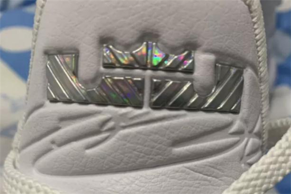 耐克lbj16巴斯光年開箱測(cè)評(píng) 詹16巴斯光年有減配嗎