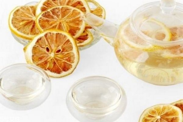 干檸檬片泡水的方法 干檸檬片泡水的功效和作用 干檸檬片泡水的方法 干檸檬片泡水的功效和作用
