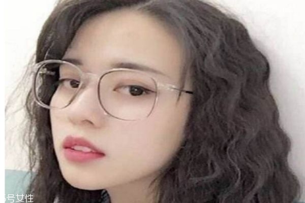 蛋卷頭顯臉大嗎 臉大適合燙蛋蛋卷嗎