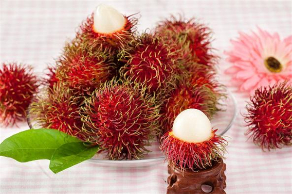 紅毛丹什么時候吃最好 紅毛丹飯前還是飯后吃 紅毛丹什么時候吃最好 紅毛丹飯前還是飯后吃