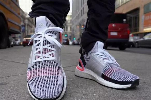 阿迪達(dá)斯ub19真假對比 ultraboost19真假鑒定