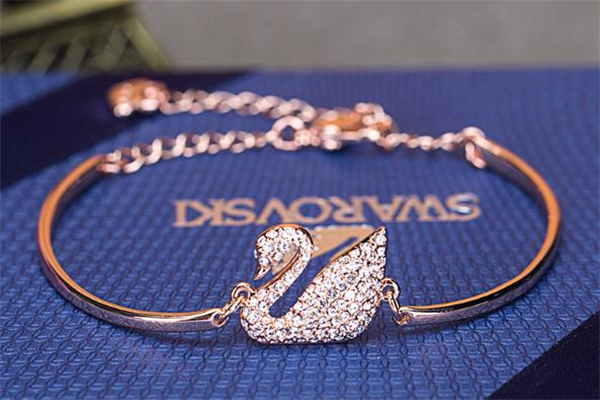 施華洛世奇手鏈容易斷嗎 佩戴要仔細(xì) 施華洛世奇手鏈容易斷嗎 佩戴要仔細(xì)