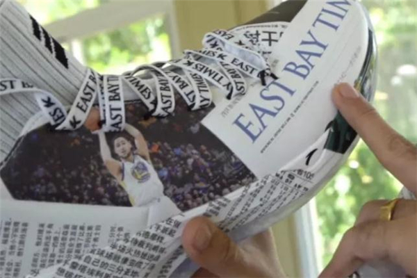 安踏kt4報紙配色實(shí)物開箱測評 kt4報紙配色發(fā)售信息