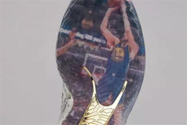 安踏kt4報紙配色實(shí)物開箱測評 kt4報紙配色發(fā)售信息