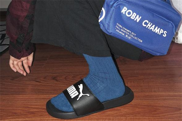 彪馬拖鞋偏大嗎 puma拖鞋要買大一碼嗎 彪馬拖鞋偏大嗎 puma拖鞋要買大一碼嗎