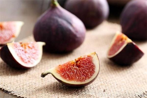 無花果過敏是什么癥狀 吃無花果過敏了怎么辦 無花果過敏是什么癥狀 吃無花果過敏了怎么辦