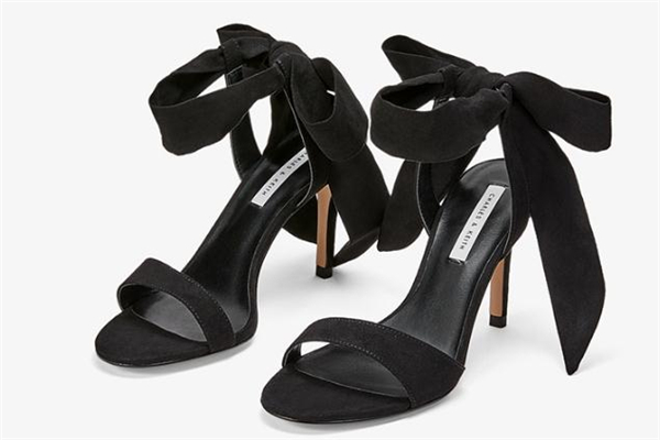 小ck綁帶蝴蝶結(jié)高跟鞋多少錢 小ck綁帶高跟鞋價(jià)格