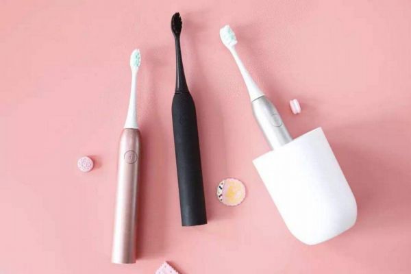 電動牙刷聲波式與旋轉(zhuǎn)式哪個(gè)好 兩者對比區(qū)別