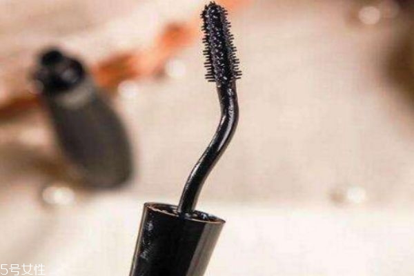 蘭蔻睫毛膏怎樣辨真假 蘭蔻睫毛膏真假鑒別 蘭蔻睫毛膏怎樣辨真假 蘭蔻睫毛膏真假鑒別