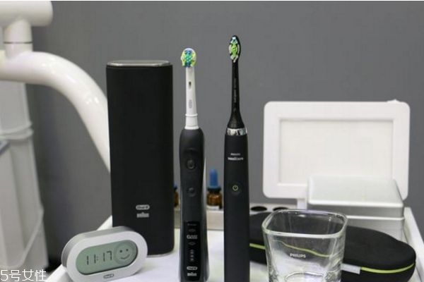 飛利浦和歐樂b哪個(gè)好用 電動牙刷買飛利浦還是歐樂b