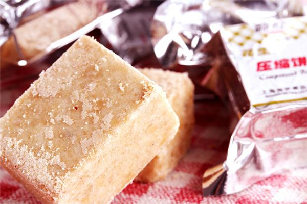 壓縮餅干一次吃多少 壓縮餅干吃多了會怎樣 壓縮餅干一次吃多少 壓縮餅干吃多了會怎樣