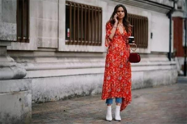 長裙怎么穿出高級(jí)感 跟時(shí)髦達(dá)人學(xué)穿搭