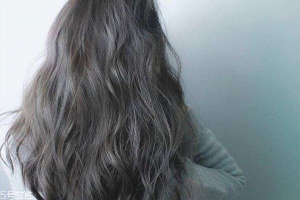 植發(fā)后洗頭注意事項 植發(fā)后洗頭的方法