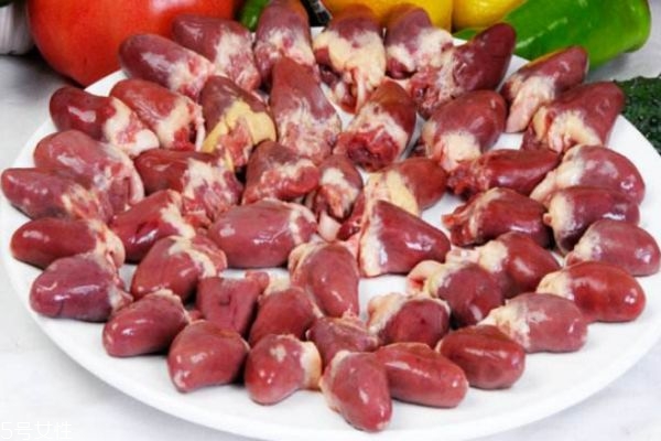 雞心上面白的油要去掉嗎 雞心怎么清洗 雞心上面白的油要去掉嗎 雞心怎么清洗