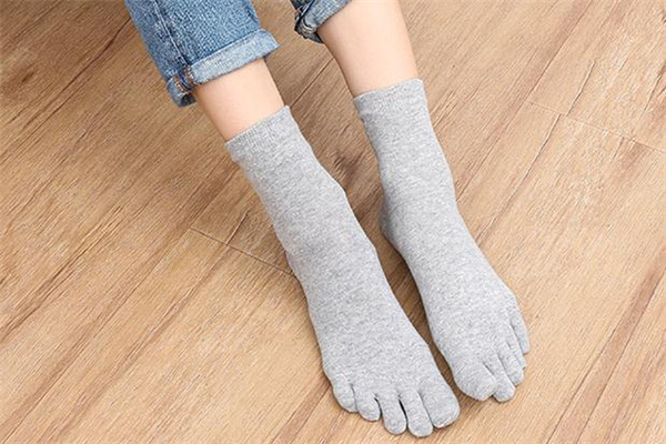 五指襪能防止腳臭嗎 五指襪對腳氣有好處嗎