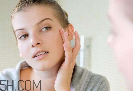 點(diǎn)痣后多久可以化妝？點(diǎn)痣后吃什么恢復(fù)得快