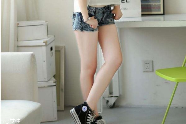 腿粗是什么原因造成的 造成小腿粗壯的原因 腿粗是什么原因造成的 造成小腿粗壯的原因