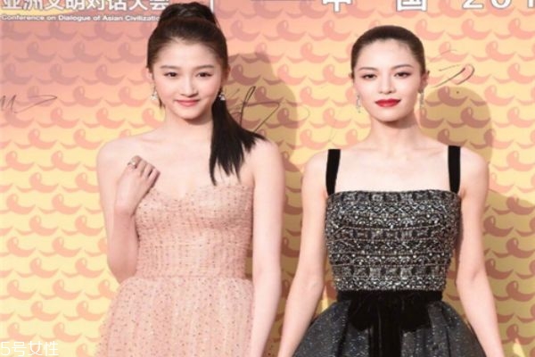 女生怎么練肩頸線 完美的肩頸線讓你氣質(zhì)出眾 女生怎么練肩頸線 完美的肩頸線讓你氣質(zhì)出眾