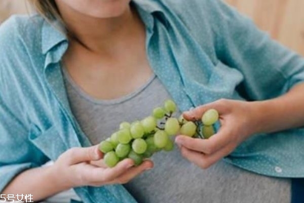 無(wú)籽水果怎么樣來(lái)的 無(wú)籽紅提的好處