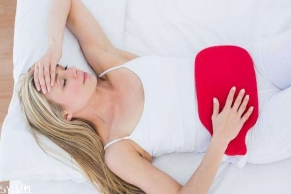 為什么有的女性會經(jīng)痛 如何減輕經(jīng)痛