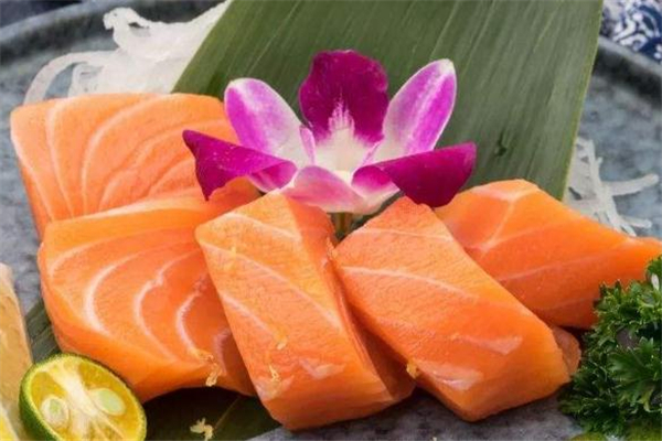 三文魚什么季節(jié)吃最好 三文魚什么時(shí)候最肥 三文魚什么季節(jié)吃最好 三文魚什么時(shí)候最肥