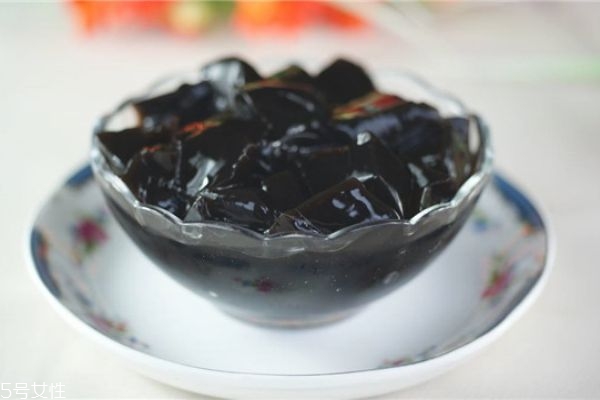 龜苓膏天天吃合適嗎 龜苓膏不宜天天吃 龜苓膏天天吃合適嗎 龜苓膏不宜天天吃