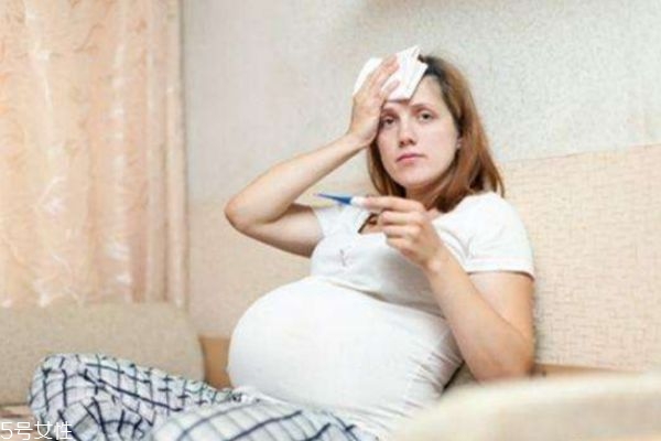 孕婦高燒對(duì)胎兒有沒(méi)有影響 孕婦發(fā)燒這樣做 孕婦高燒對(duì)胎兒有沒(méi)有影響 孕婦發(fā)燒這樣做