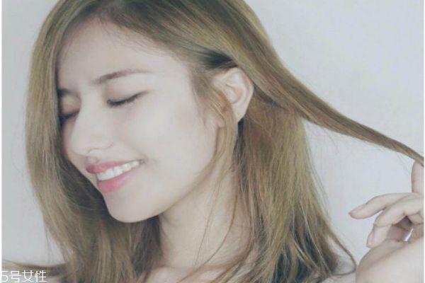 抹茶色染出來好看嗎 抹茶色適合哪些人染 抹茶色染出來好看嗎 抹茶色適合哪些人染