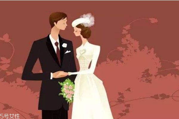 該不該看伴侶的手機(jī)呢 結(jié)婚在不在乎門(mén)當(dāng)戶對(duì)呢