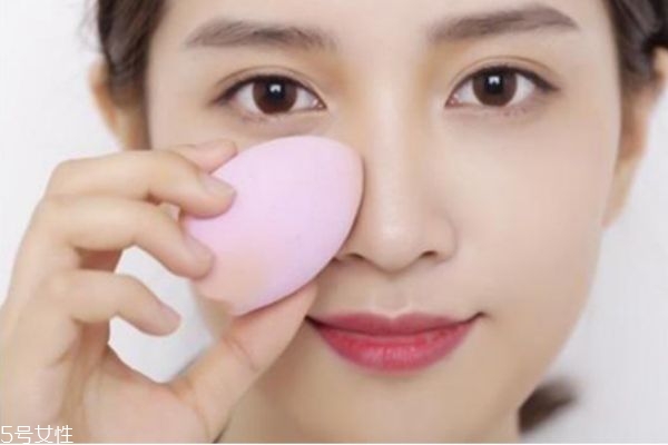 美妝蛋能用來(lái)干什么 化妝師告訴你美妝蛋的正確使用方法 美妝蛋能用來(lái)干什么 化妝師告訴你美妝蛋的正確使用方法
