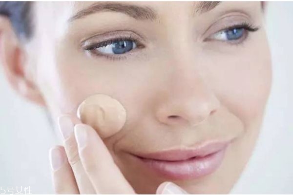 美妝蛋和化妝海綿哪個好用 美妝蛋好用還是化妝海綿好用 美妝蛋和化妝海綿哪個好用 美妝蛋好用還是化妝海綿好用