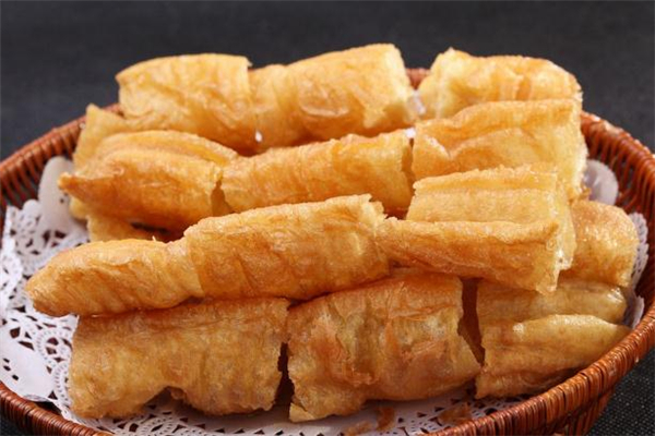 油條為什么有氨水味 油條有氨水味還能吃嗎 油條為什么有氨水味 油條有氨水味還能吃嗎