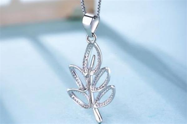 周大生和張萬福哪個好 周大生和張萬福品牌對比 周大生和張萬福哪個好 周大生和張萬福品牌對比