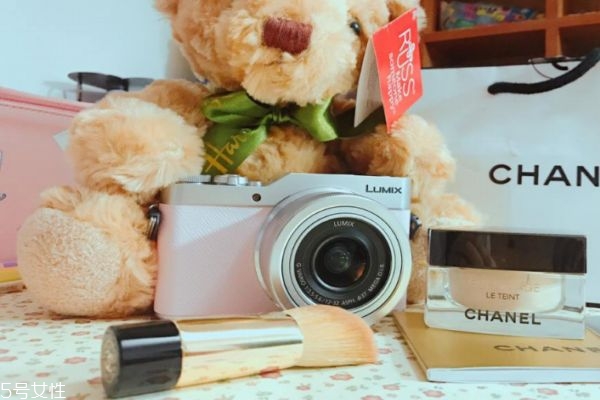 香奈兒伸縮粉底刷怎么用 香奈兒伸縮粉底刷用法 香奈兒伸縮粉底刷怎么用 香奈兒伸縮粉底刷用法