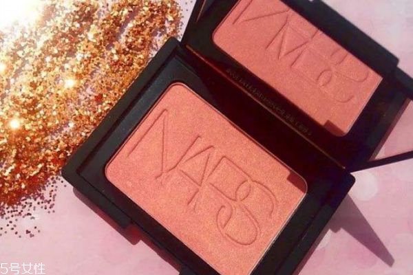 腮紅怎么涂好看 這些腮紅的誤區(qū)要知道 腮紅怎么涂好看 這些腮紅的誤區(qū)要知道