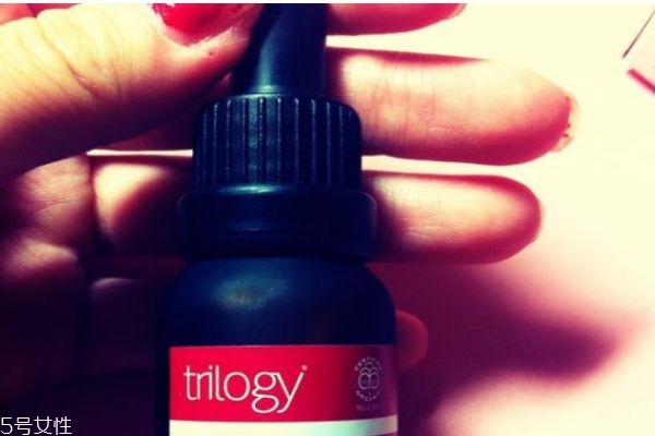 玫瑰果油是怎么提煉的呢 玫瑰果油有什么作用呢 玫瑰果油是怎么提煉的呢 玫瑰果油有什么作用呢