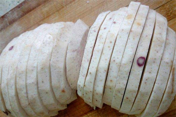 芋頭發(fā)霉了還能吃嗎 發(fā)霉的芋頭吃了會(huì)怎樣 芋頭發(fā)霉了還能吃嗎 發(fā)霉的芋頭吃了會(huì)怎樣