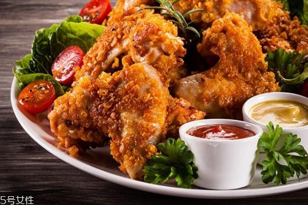 炸雞要怎么做呢 炸雞的熱量是多少呢 炸雞要怎么做呢 炸雞的熱量是多少呢
