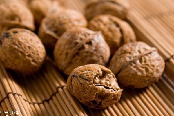什么是核桃呢 核桃生長在哪里呢 什么是核桃呢 核桃生長在哪里呢