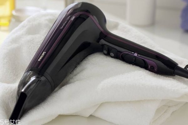 吹風(fēng)機哪個牌子好呢 吹風(fēng)機有輻射嗎