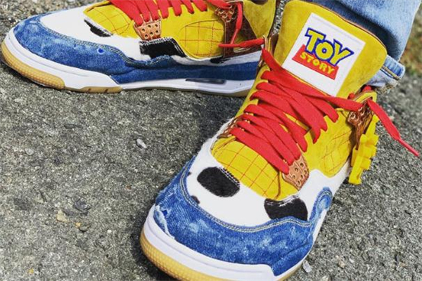 aj4玩具總動(dòng)員在哪買 aj4胡迪配色是真的嗎 aj4玩具總動(dòng)員在哪買 aj4胡迪配色是真的嗎